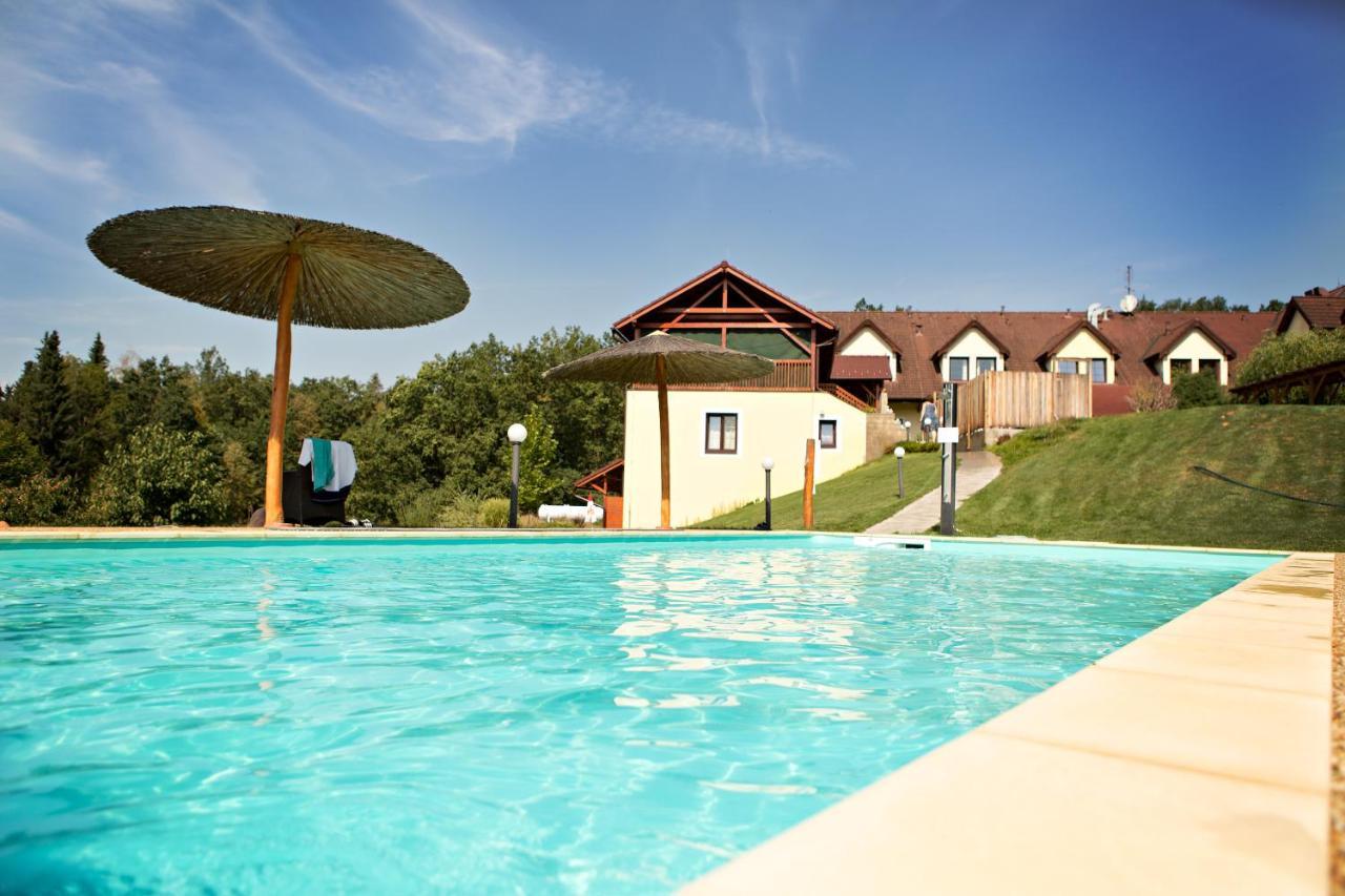 Pivovarsky Dvur Zvikov Zvikovske Podhradi Ngoại thất bức ảnh